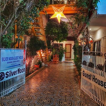 Silver Moon Guest House Mamallapuram Esterno foto